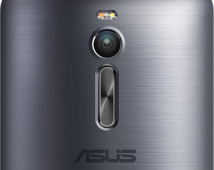 Asus cam. Камера на асус зенфон 3. Телефон ASUS камера наверху.